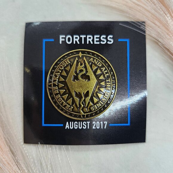 Loot Gaming by Loot Crate - Fortress (Aug 2017) Box Collectible Pin - Picture 1 of 5